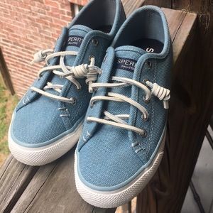 Sperry Sneakers